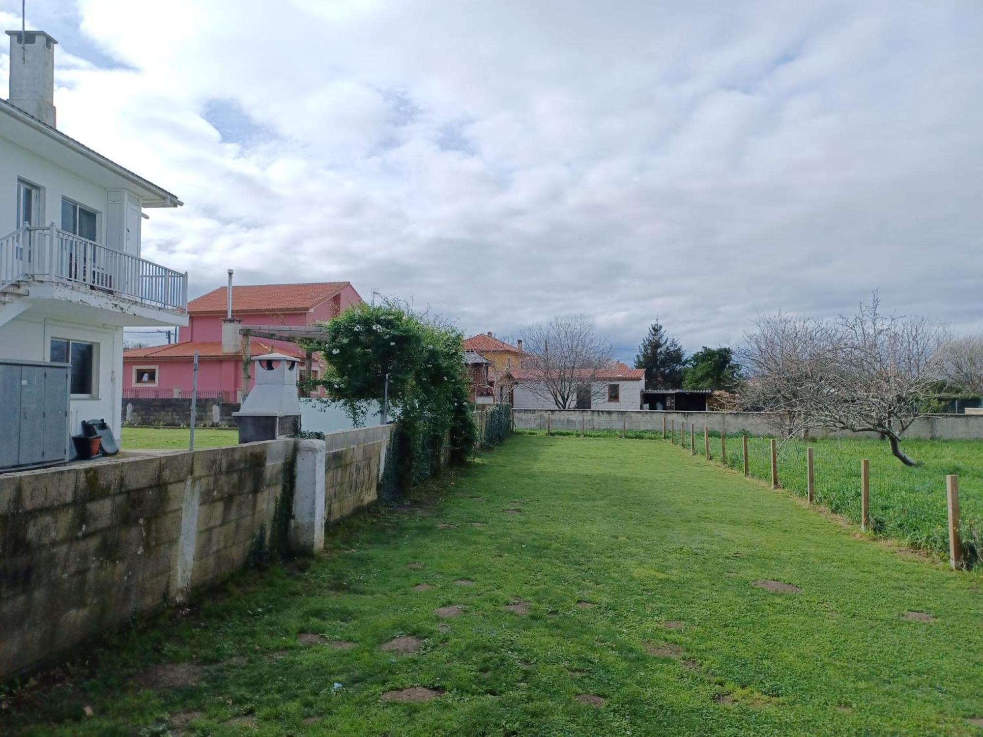 Acogedora Casa De Campo-piso Y Atico Con Finca- Holiday home Neda